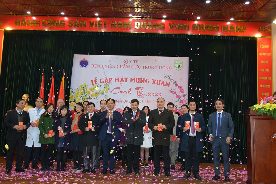 Bệnh viện Châm cứu Trung ương gặp mặt mừng xuân canh tý 2020