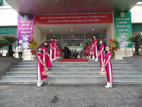 Khánh thành tòa nhà "kỹ thuật cao châm cứu việt nam