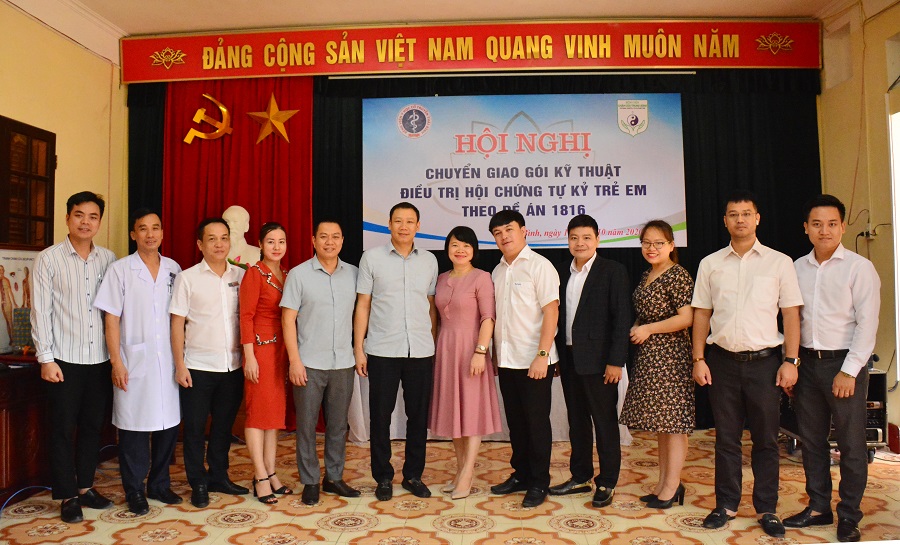 Bệnh viện Châm cứu Trung ương tiếp tục chuyển giao gói kĩ thuật “Điều trị hội chứng tự kỷ ở trẻ em”