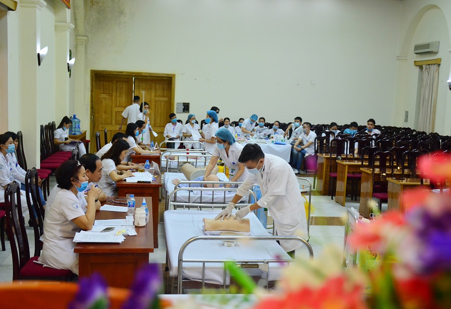 Hào hứng cuộc thi tay nghề Điều dưỡng, kỹ thuật viện năm 2020 tại Bệnh viện Châm cứu trung ương