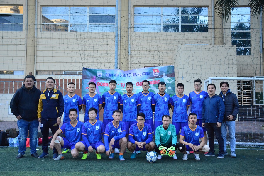 Khai mạc Giải bóng đá tranh cúp Trường Đại học Y Hà Nội lần II, Bệnh viện Châm cứu Trung ương ra quân giành trọn 3 điểm