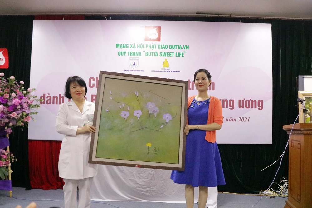 Ấm áp những bức tranh “Butta Sweet Life” trong khuôn viên Bệnh viện Châm cứu Trung ương