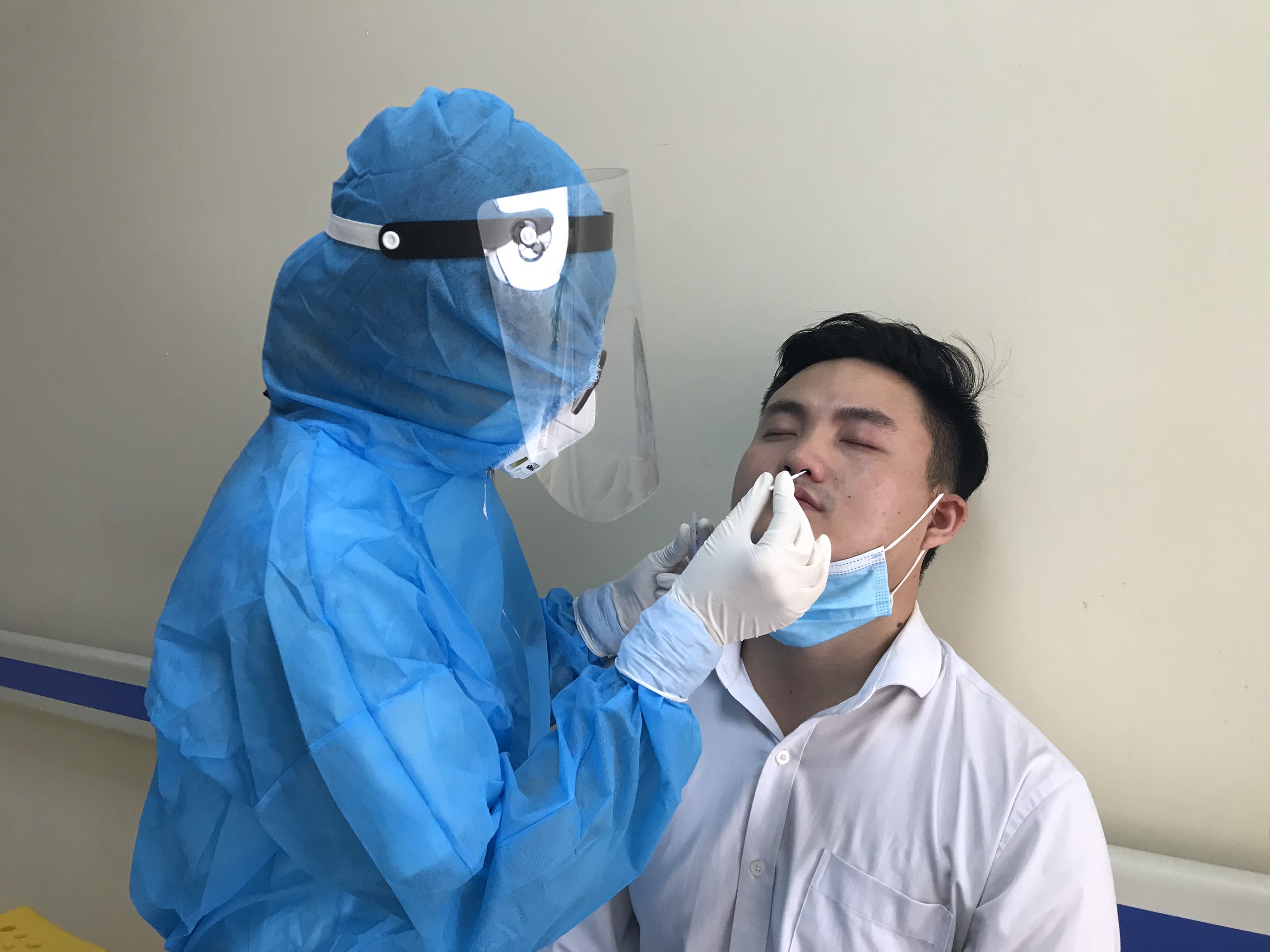 Giá một lần xét nghiệm COVID-19 theo quy định mới là bao nhiêu?