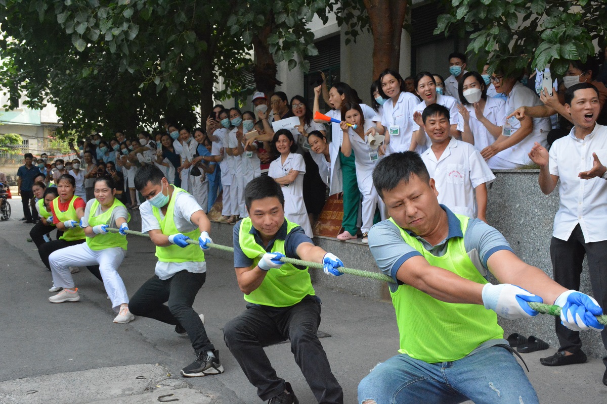 SÔI NỔI HỘI THAO CHÀO MỪNG KỶ NIỆM 40 NĂM THÀNH LẬP  BỆNH VIỆN CHÂM CỨU TRUNG ƯƠNG