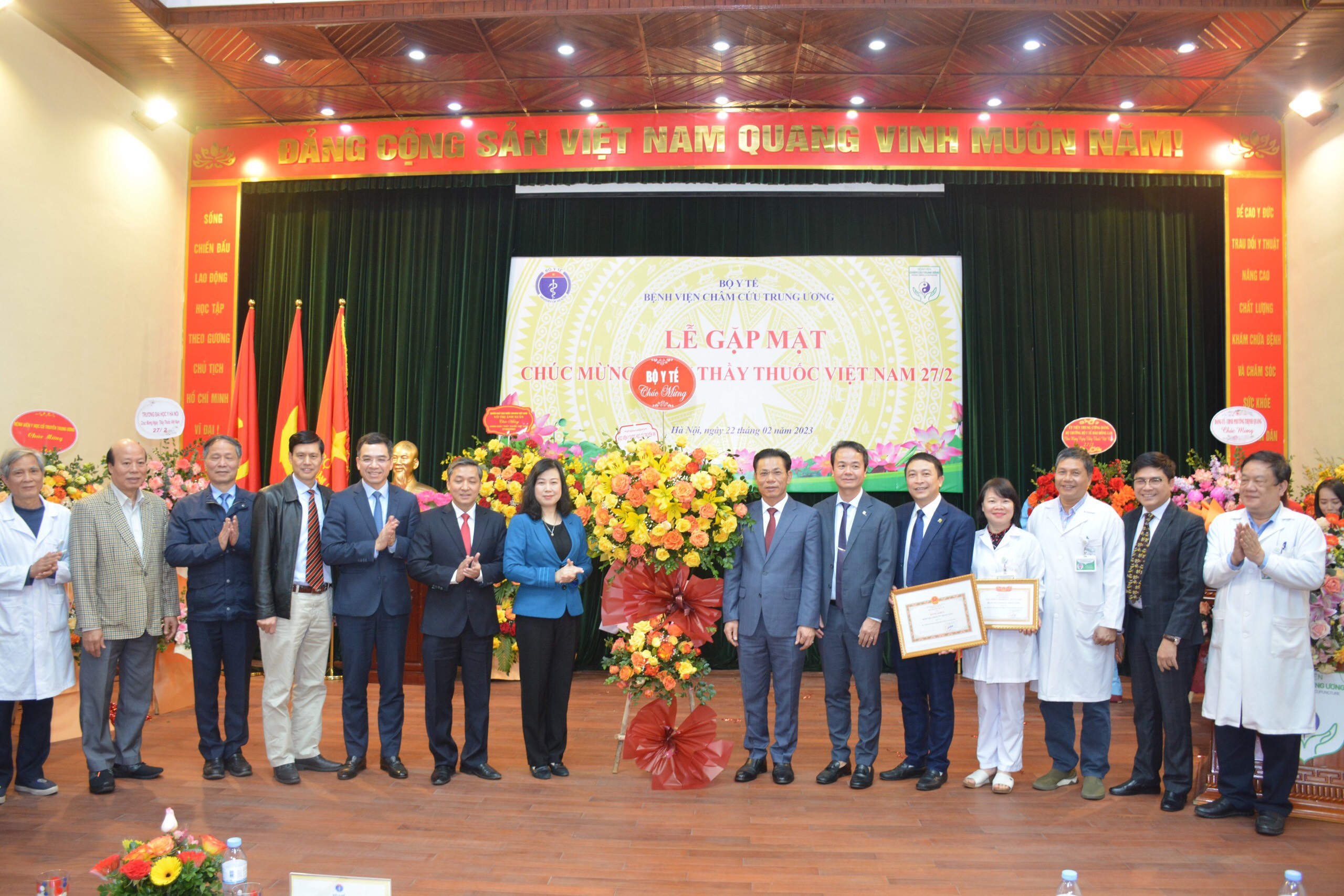 Bộ trưởng Đào Hồng Lan gửi thư đến cán bộ, công chức, viên chức, người lao động ngành Y tế