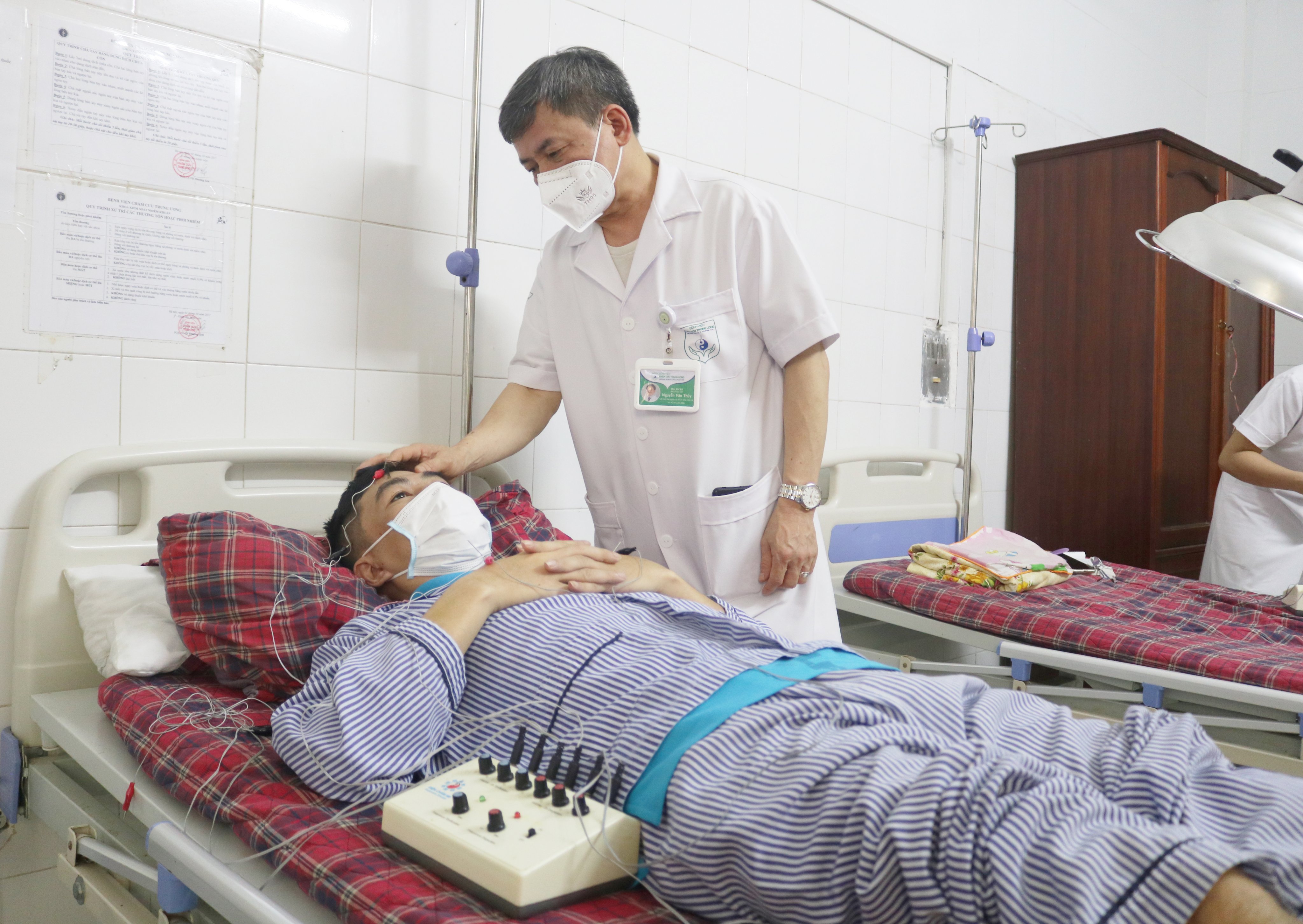 Well-sleep and Gastroesophageal reflux elimination relying on traditional medical.