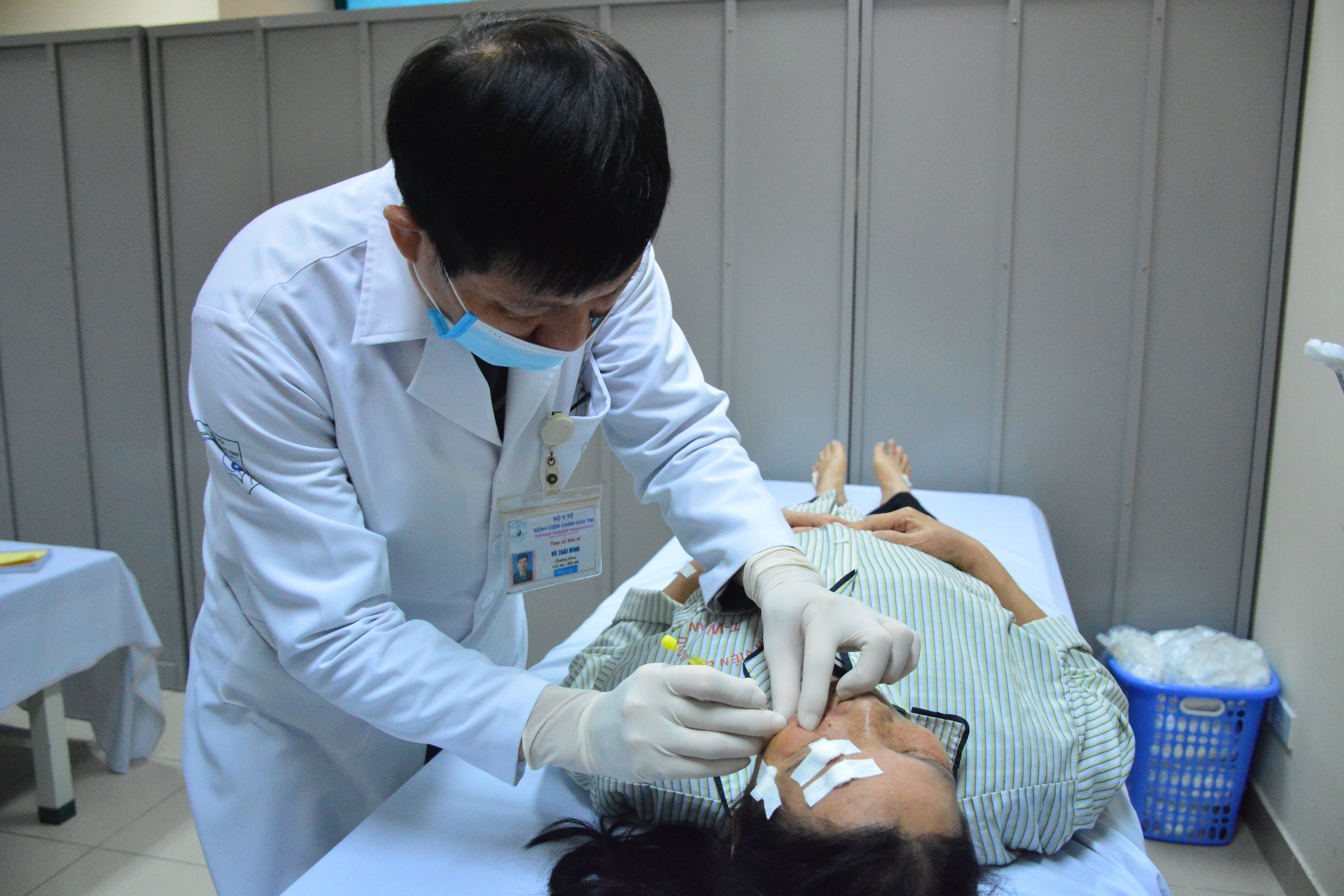 Cấy chỉ điều trị bệnh