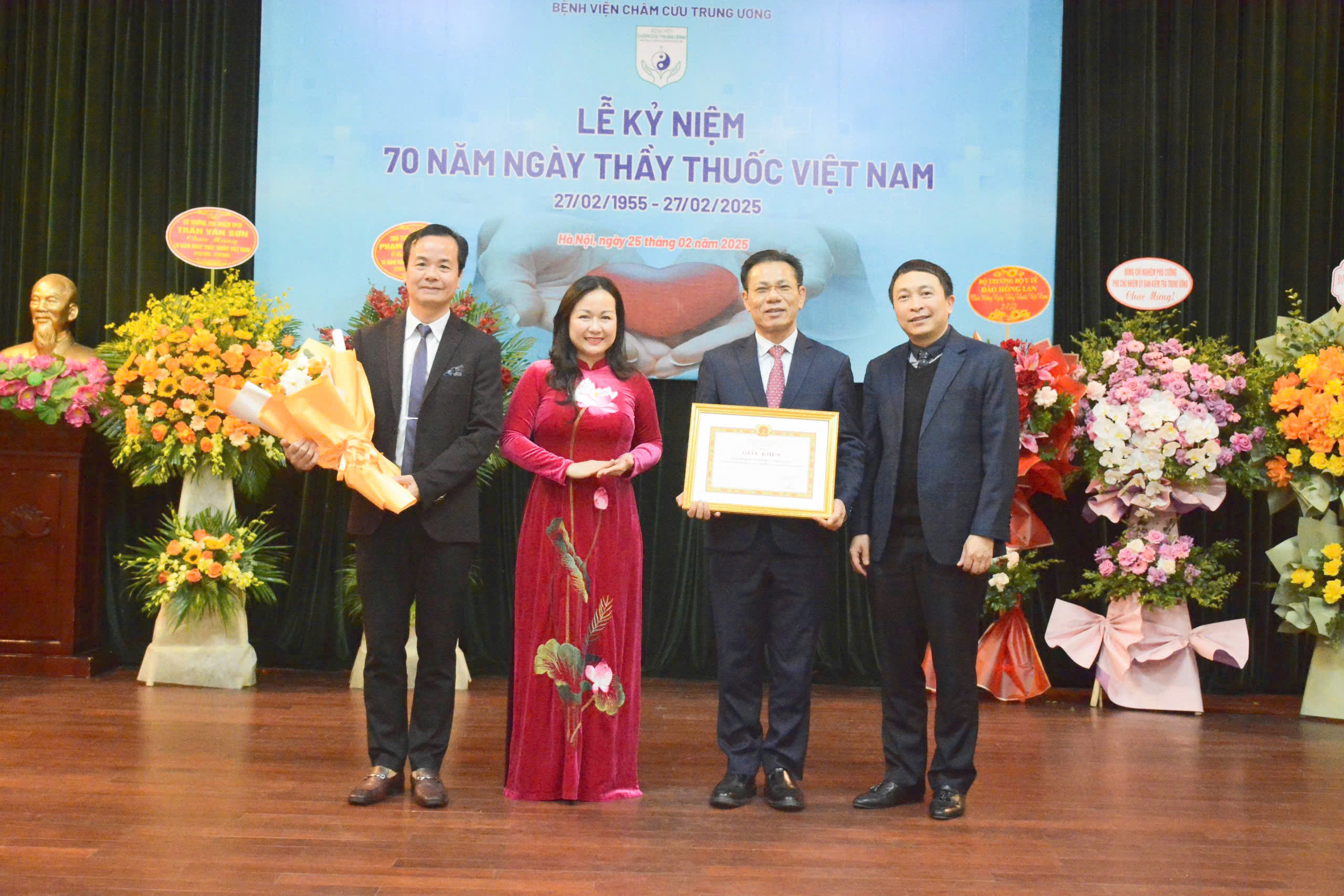 10 THÀNH TÍCH NỔI BẬT CỦA BỆNH VIỆN CHÂM CỨU TRUNG ƯƠNG TRONG NĂM 2024