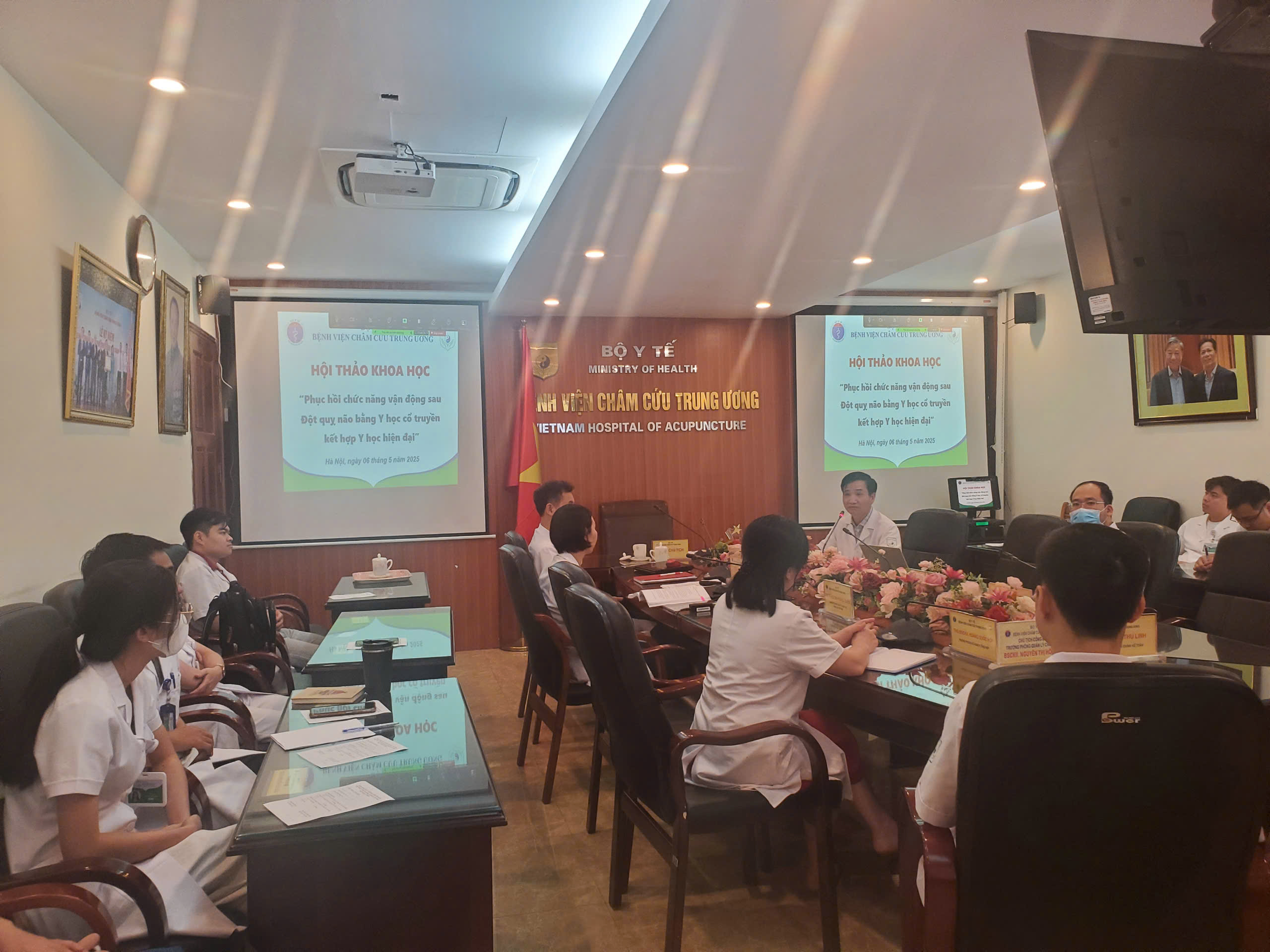 HỘI THẢO Phục hồi chức năng vận động sau Đột quỵ não bằng Y học cổ truyền kết hợp Y học hiện đại
