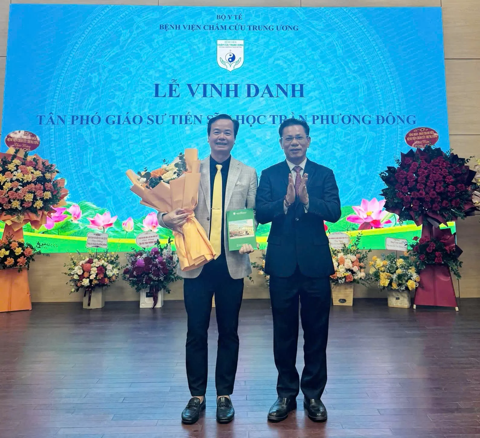 BỆNH VIỆN CHÂM CỨU TRUNG ƯƠNG VINH DANH TÂN PHÓ GIÁO SƯ TIẾN SĨ TRẦN PHƯƠNG ĐÔNG