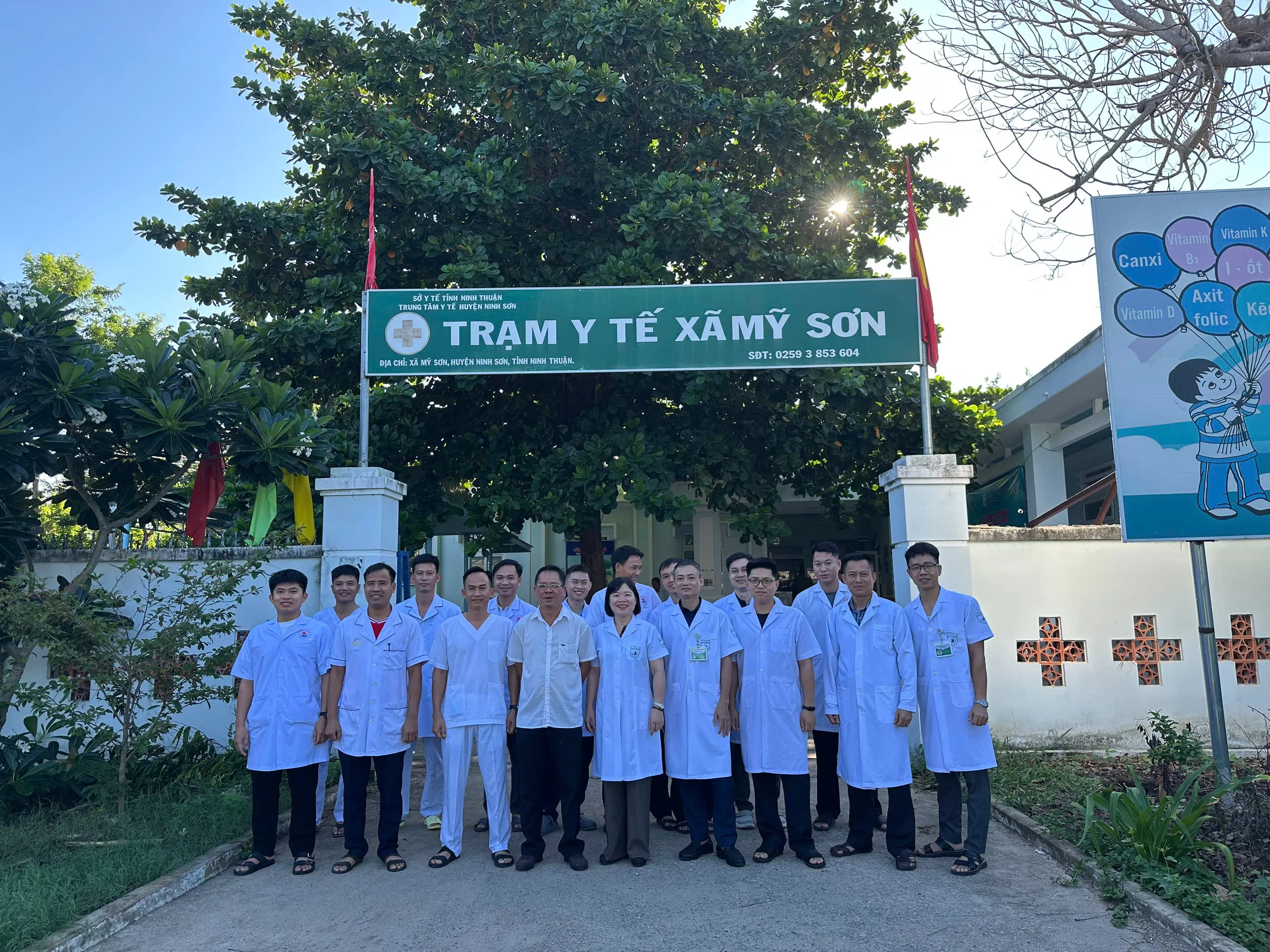 LAN TỎA TINH THẦN QUÂN DÂN Y KẾT HỢP: CHUNG TAY CHĂM SÓC SỨC KHỎE NHÂN DÂN XÃ MỸ SƠN, TỈNH KHÁNH HÒA