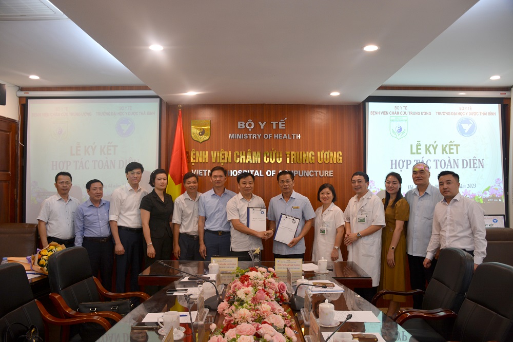 BỆNH VIỆN CHÂM CỨU TRUNG ƯƠNG VÀ TRƯỜNG ĐẠI Y DƯỢC THÁI BÌNH KÝ KẾT HỢP TÁC TOÀN DIỆN